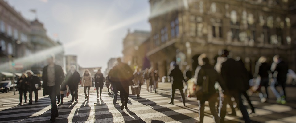 VEDIBA: Das Netzwerk für Absolventinnen und Absolventen von AKAD Business und AKAD Technics seit 1972